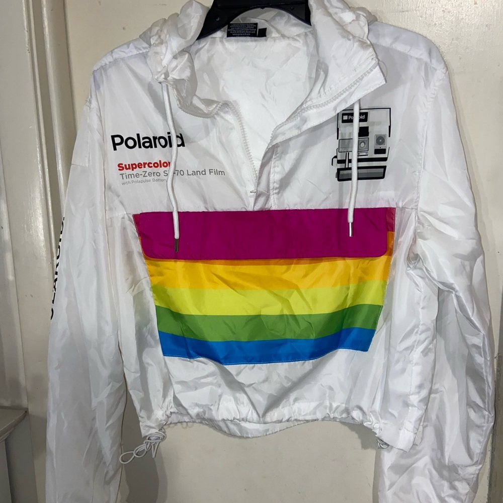 Polaroid wind breaker